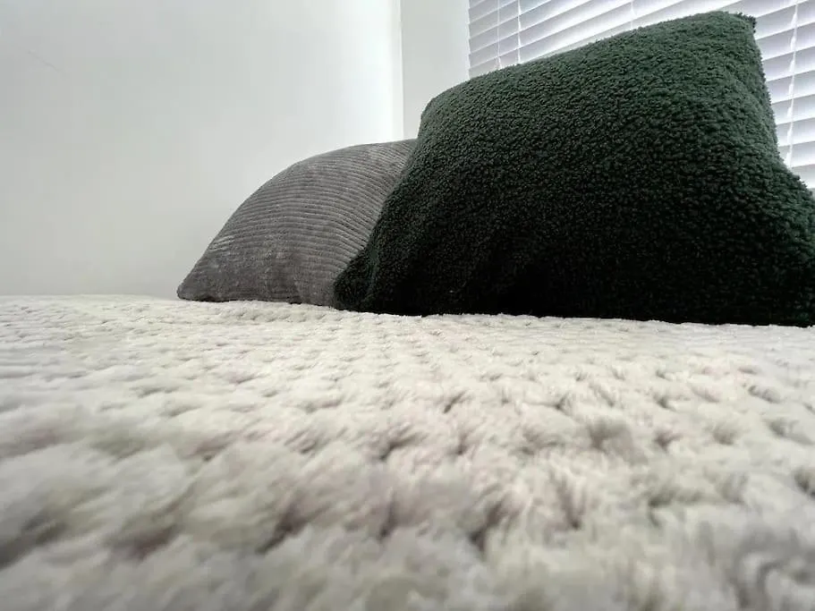 Seaforth Apartments 2 Bedroom Apartment With Parking And Garden By Rockmanstays サウスエンド・オン・シー